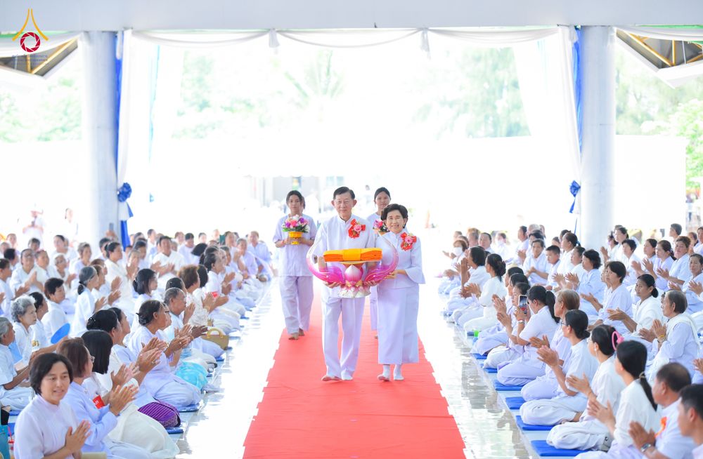 ภาพ No.327119:วันศุกร์ที่ 1 พฤษภาคม พ.ศ.2569 พิธีทอดผ้าป่า โปรยรัตนชาติ ตอกเสาเข็มมงคลต้นแรก สถาปนา “องค์พระเจดีย์เพื่อสร้างสันติภาพโลก” (แห่งแรกของภาคอีสาน) ณ ธุดงคสถานอำนาจเจริญ  อ.เมือง จ.อำนาจเจริญ