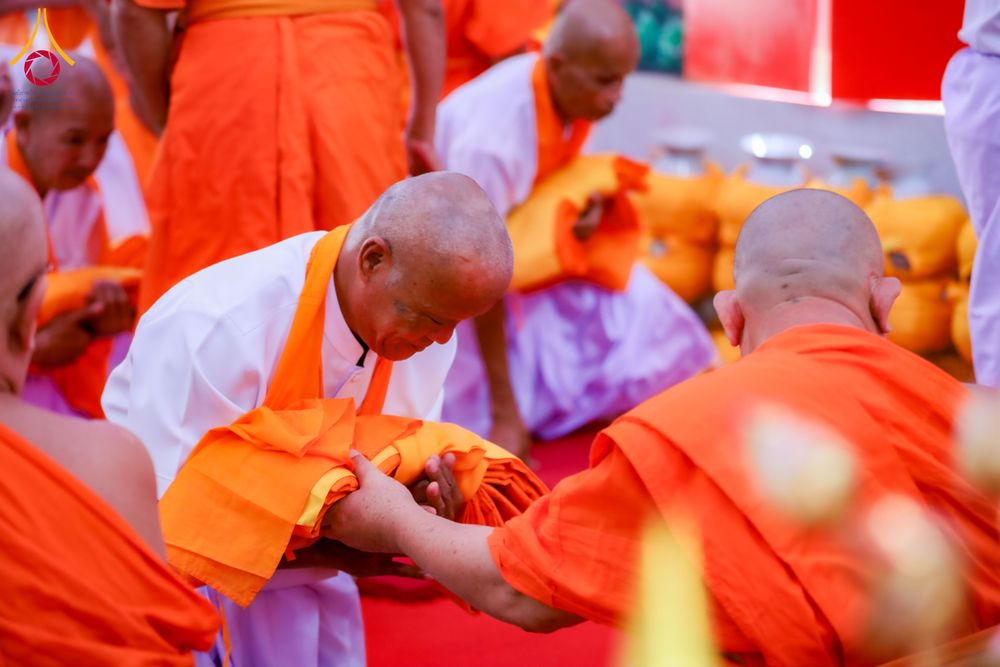 ภาพ No.285416:วันเสาร์ที่ 6 ธันวาคม พ.ศ.2568  พิธีอุปสมบทหมู่ ธรรมทายาท รุ่นบูชาธรรมมหาปูชนียาจารย์ ประจำปี 2568  ณ วัดเกาะแก้วประชานุรักษ์ ต.ชัยนาม อ.วังทอง จ.พิษณุโลก