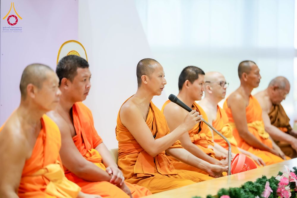 ภาพ No.317504:วันอาทิตย์ ที่ 29 มีนาคม พ.ศ.2569  พิธีปลงผม , พิธีขอขมามอบบาตรและผ้าไตร , พิธีบรรพชา ณ ศูนย์ปฏิบัติธรรมสมุทรปราการ จำนวน 42 รูป