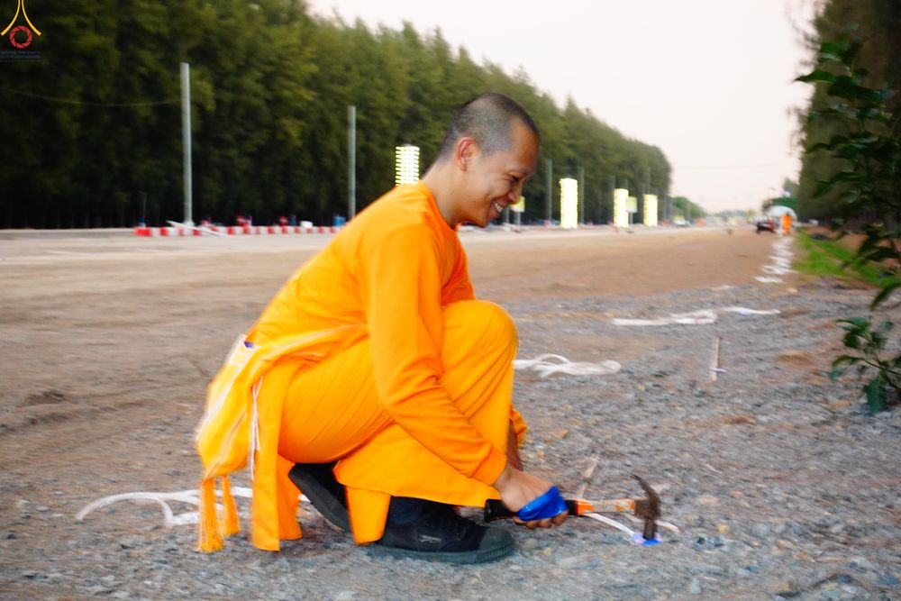 ภาพ No.320966:วันที่ 9 เมษายน พ.ศ.2569 การเตรียมงานจราจร เพื่องานถวายมหาสังฆทาน 40,000 กว่าวัดทั่วประเทศ วันคุ้มครองโลก 22 เมษายน พ.ศ.2569 วัดพระธรรมกาย