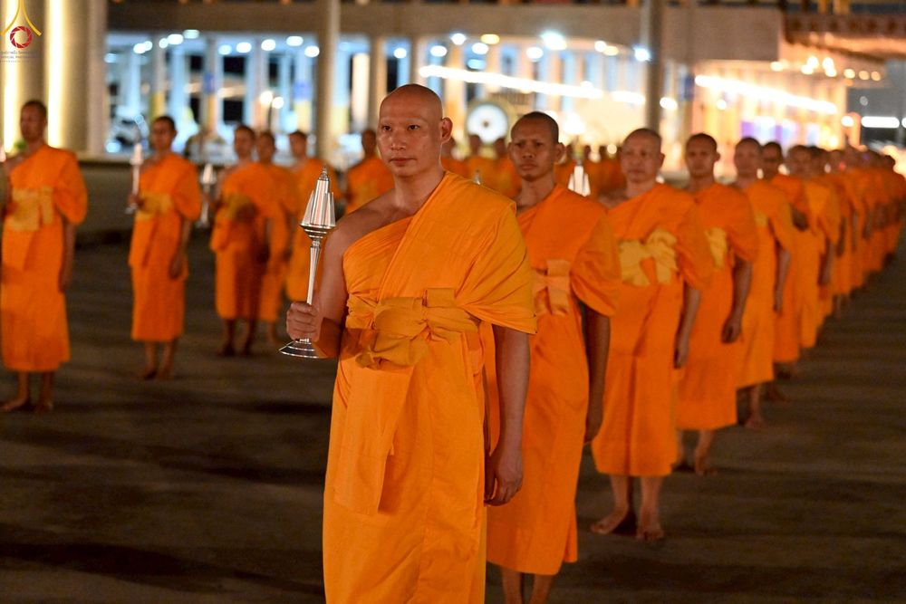 ภาพ No.253623:วันที่ 10 ตุลาคม พ.ศ. 2568 พิธีจุดประทีปบูชาพระผู้ปราบมาร, พิธีจุดประทีปบนพระมหาธรรมกายเจดีย์  20,000 ดวง เนื่องในวันคล้ายวันเกิดครบรอบ 141 ปี พระมงคลเทพมุนี (สด จนฺทสโร)