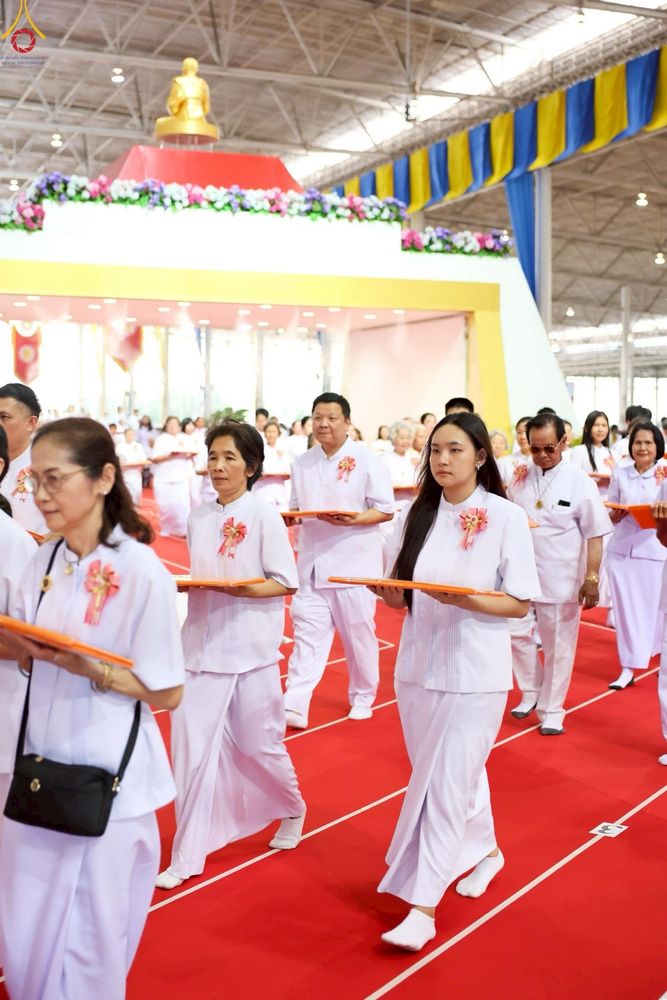 ภาพ No.251548:วันที่ 10 ตุลาคม พ.ศ. 2568 พิธีทอดผ้าป่าสมทบกฐินวัดพระธรรมกาย และสมทบกฐิน 30,000 กว่าวัดทั่วประเทศ ครั้งที่ 3 ณ สภาธรรมกายสากล วัดพระธรรมกาย