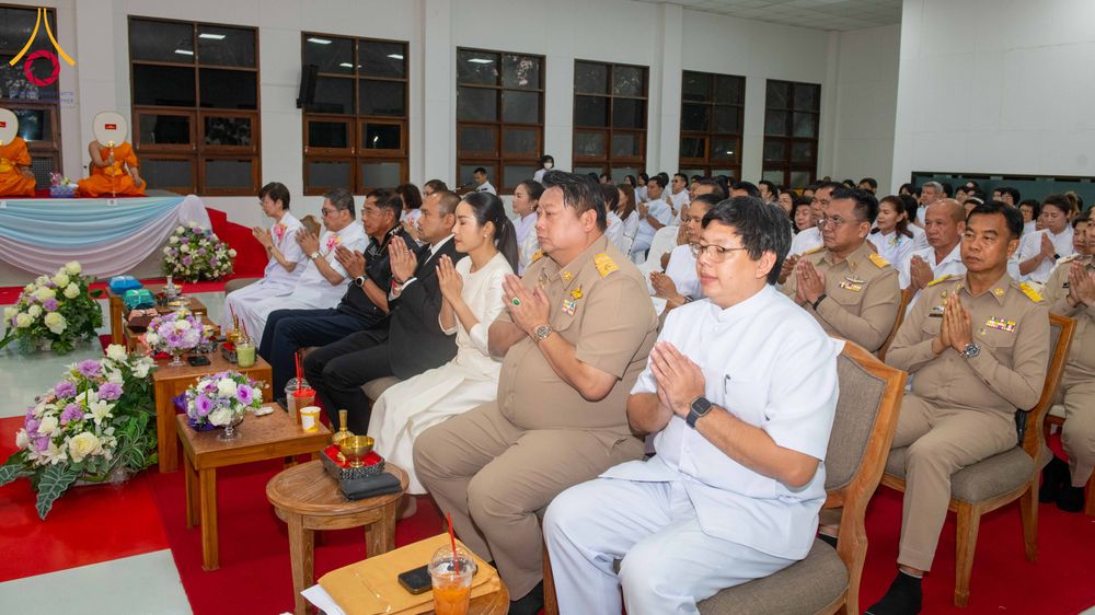 ภาพ No.315504:วันพุธที่ 25 มีนาคม พ.ศ. 2569 พิธีบำเพ็ญกุศล คุณพ่อณรงค์ จินตมากุล  สิริอายุ 99 ปี 11 เดือน โยมบิดา พระครูปลัดรัตนวีรวัฒน์ (รังสฤษดิ์ อิทฺธิจินตโก) ที่ปรึกษาเจ้าคณะจังหวัดปทุมธานี เจ้าอาวาสวัดพระธรรมกาย  ณ ห้องปลูกศรัทธา 2 วัดพระธรรมกาย ปทุมธานี