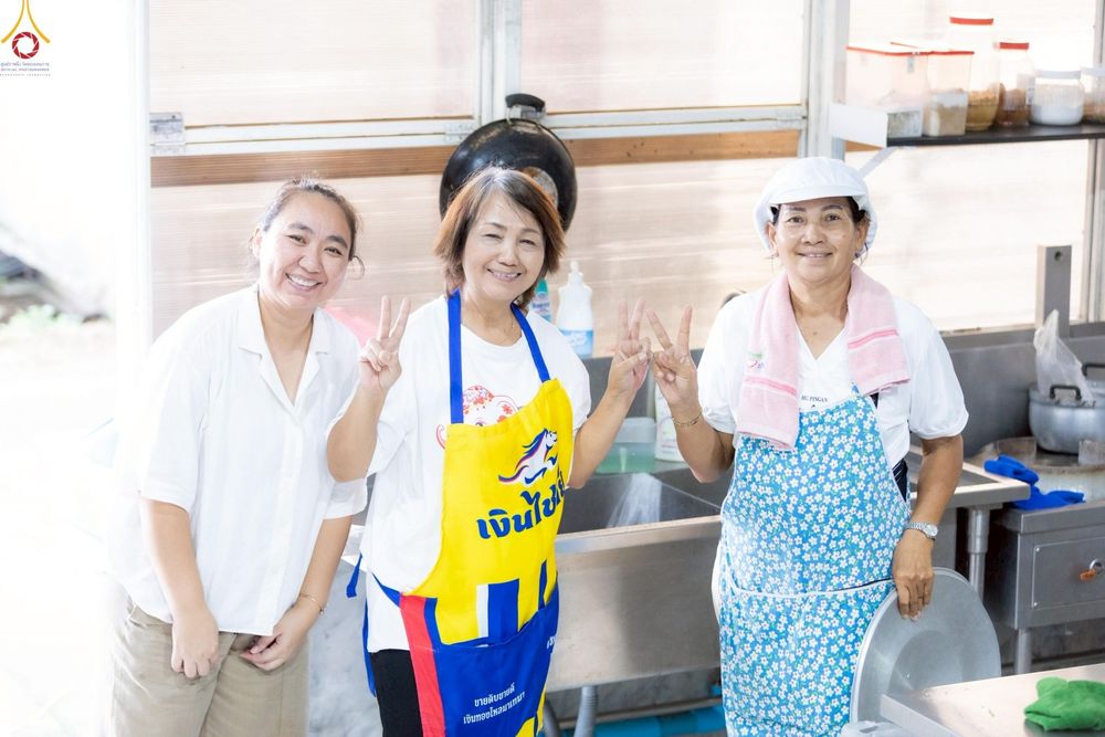 ภาพ No.249062:วันที่ 26-28 กันยายน พ.ศ. 2568 โครงการอบรม อุบาสกแก้ว อุบาสิกาแก้ว รุ่นที่ 3  ณ ศูนย์ปฏิบัติธรรมสมุทรปราการ ได้รับความเมตตาจากคณะสงฆ์ในพื้นที่  รวมถึงผู้บริหารสถานศึกษา ที่นำนักเรียนระดับมัธยมปลาย  มารับฟังข้อมูลเพื่อที่จะเป็นกำลังสำคัญ ในการเข้าร่วมขบวน