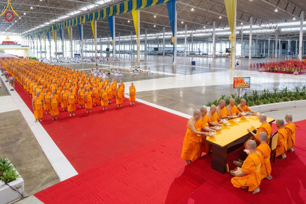 ภาพ No.182758:พิธีปฎิบัติธรรมและพิธีรับมอบต้นสมบัติจักรพรรดิ วันอาทิตย์ที่ 15 ธันวาคม พ.ศ. 2567 ณ สภาธรรมกายสากล วัดพระธรรมกาย