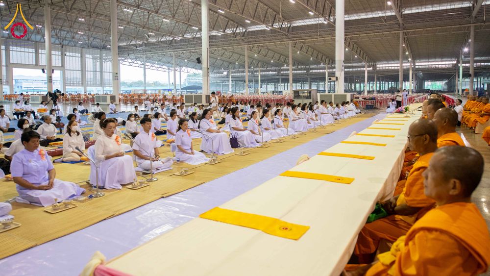 ภาพ No.303874:วันที่ 28 มกราคม พ.ศ. 2569 พิธีถวายภัตตาหารเป็นสังฆทาน แด่พระธรรมยาตรา ณ วัดพระธรรมกาย  จังหวัดปทุมธานี ในโครงการธรรมยาตรา กตัญญูบูชา มหาปูชนียาจารย์ พระมงคลเทพมุนี(สด จนฺทสโร) พระผู้ปราบมาร อนุสรณ์สถาน 7 แห่ง ปีที่ 14