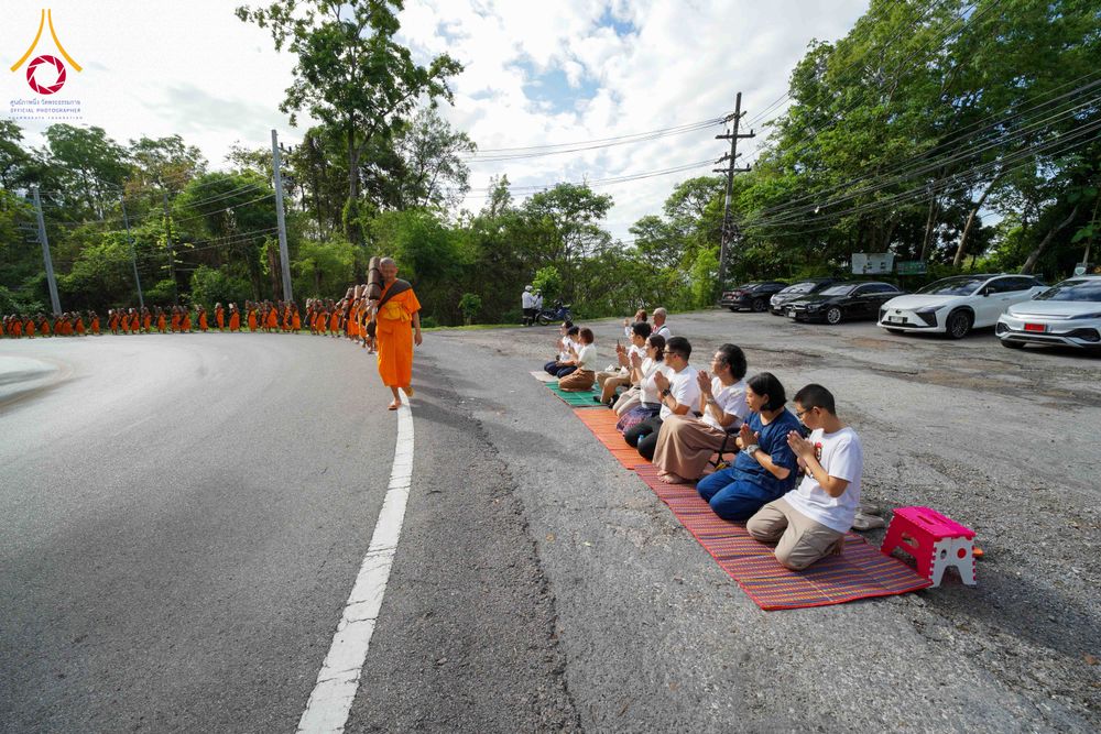 ภาพ No.329140:วันเสาร์ที่ 16 พฤษภาคม พ.ศ.2569 ธรรมยาตรา เดินดูดวงขึ้นดอยฉลองแชมป์บาลี วัดบ้านขุน อำเภอฮอด จังหวัดเชียงใหม่
