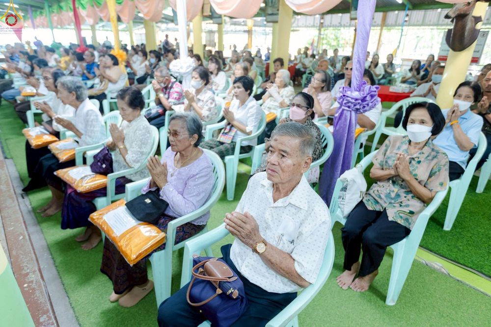 ภาพ No.266526:วันที่ 25 ตุลาคม พ.ศ. 2568 พิธีทอดกฐินสามัคคีทั่วไทย ณ วัดสว่างอารมณ์ ต.ป่าโมก อ.ป่าโมก จ.อ่างทอง โดยคณะศิษยานุศิษย์ บูชาธรรม 81 ปี หลวงพ่อธัมมชโย