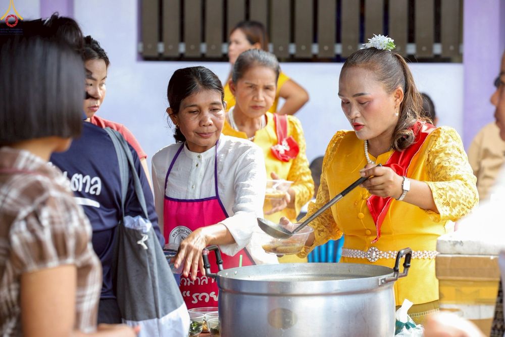 ภาพ No.260780:วันที่ 19 ตุลาคม พ.ศ. 2568 พิธีทอดกฐินสามัคคีทั่วไทย 30,000 วัด โดยคณะศิษยานุศิษย์ บูชาธรรม 81 ปี หลวงพ่อธัมมชโย ณ ที่พักสงฆ์บ้านขวัญพัฒน์ ต.คลองพา  อ.ท่าชนะ จ.สุราษฎร์ธานี