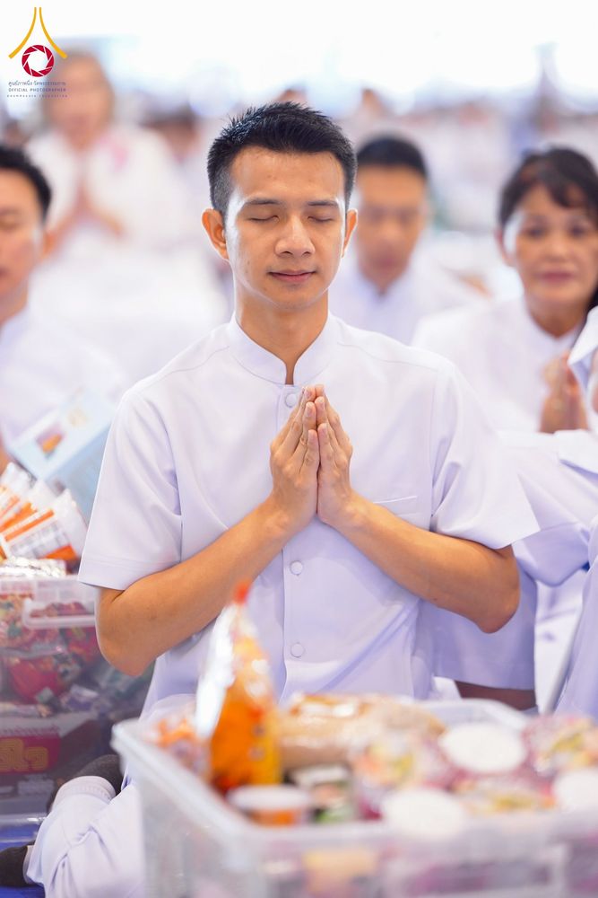 ภาพ No.276973:วันอาทิตย์ที่ 7 ธันวาคม พ.ศ. 2568 พิธีตักบาตรอาทิตย์ต้นเดือน ณ บ้านแก้วเรือนทองคุณยายฯ วัดพระธรรมกาย