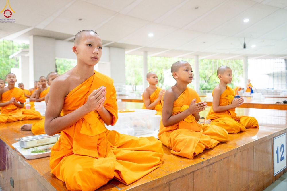 ภาพ No.136128:พิธีบุพเปตพลี ครั้งที่ 150 ร่วมอุทิศบุญให้แก่หมู่ญาติที่ล่วงลับไปแล้ว และสืบทอดอายุพระพุทธศาสนา วันอังคารที่ 7 พฤษภาคม พ.ศ. 2567 ( วันพระ แรม 14 ค่ำ เดือน 5 ) ณ หอฉันคุณยายอาจารย์ฯ วัดพระธรรมกาย