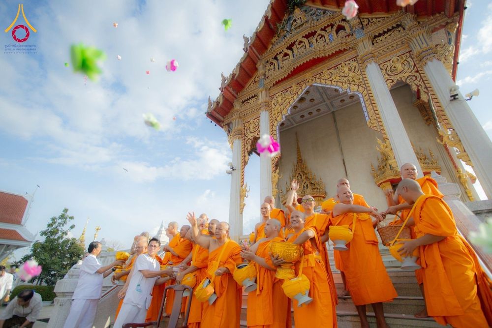 ภาพ No.181288:พิธีบรรพชาอุปสมบท ณ วัดบางโฉลงใน อ.บางพลี จ.สมุทรปราการ  วันที่ 7 ธันวาคม พ.ศ. 2567 ในโครงการอุปสมบทหมู่ บูชาธรรมมหาปูชนียาจารย์ ปี 2567 โดยทีมงานลูกพระธัมฯ  ศูนย์ปฏิบัติธรรมสมุทรปราการ