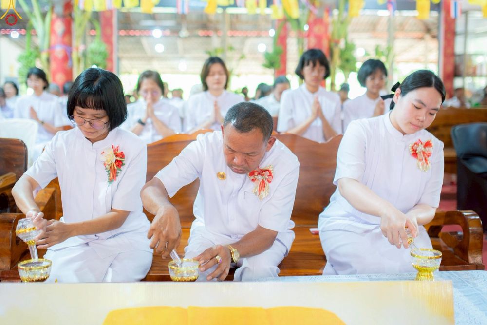 ภาพ No.262214:วันที่ 24 ตุลาคม พ.ศ. 2568 พิธีทอดกฐินสามัคคีทั่วไทย 30,000 วัด โดยคณะศิษยานุศิษย์ บูชาธรรม 81 ปี หลวงพ่อธัมมชโย ณ วัดดงรัง อ.ด่านช้าง จ.สุพรรรณบุรี