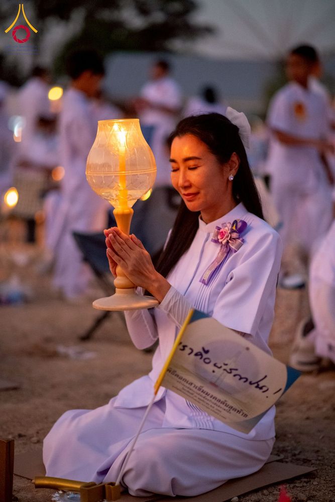 ภาพ No.275256:วันอาทิตย์ที่ 30 พฤศจิกายน พ.ศ. 2568 พิธีจุดประทีปถวายเป็นพุทธบูชา ณ ศูนย์ปฏิบัติธรรมระยอง (บ้านช่องลม)