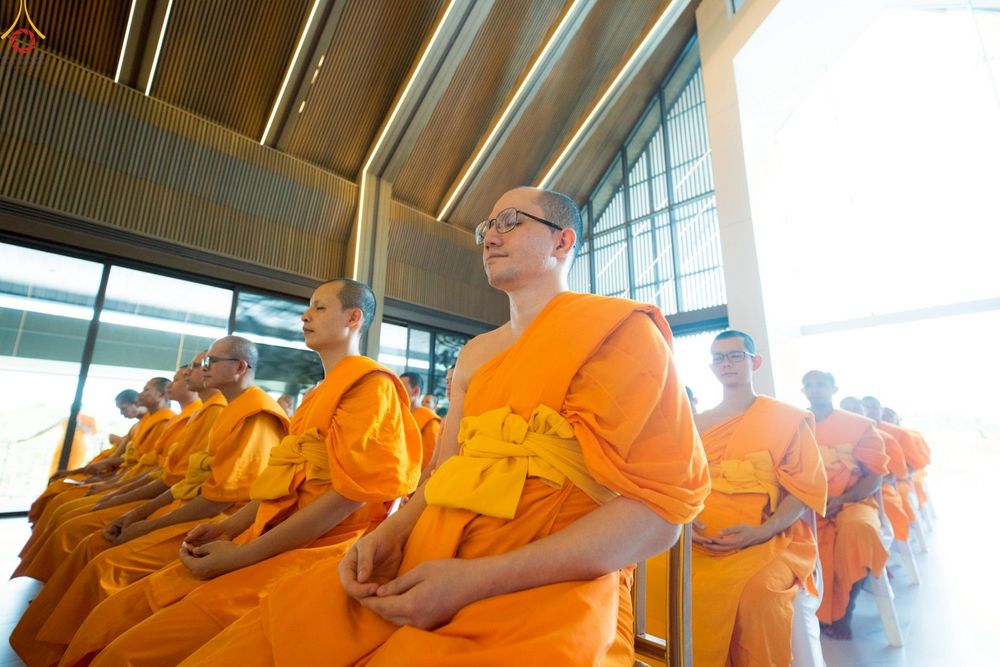 ภาพ No.249161:วันที่ 20 กันยายน พ.ศ. 2568 พิธีประดิษฐานรูปหล่อหลวงปู่วัดปากน้ำ ภาษีเจริญ ณ วิหารพระมงคลเทพมุนี (สด จนฺทสโร) ศูนย์ปฏิบัติธรรมภูเก็ต จ.ภูเก็ต