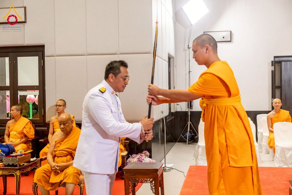 ภาพ No.231223:วันพฤหัสบดีที่ 3 กรกฏาคม พ.ศ. 2568 พิธีมุทิตาสักการะพระภิกษุนาคหลวง พระมหาพนาวัฒน์ ธมฺมนฺตคามี (จันทร์เผือก) เปรียญธรรม ๙ ประโยค ณ วัดพระธรรมกาย ปทุมธานี