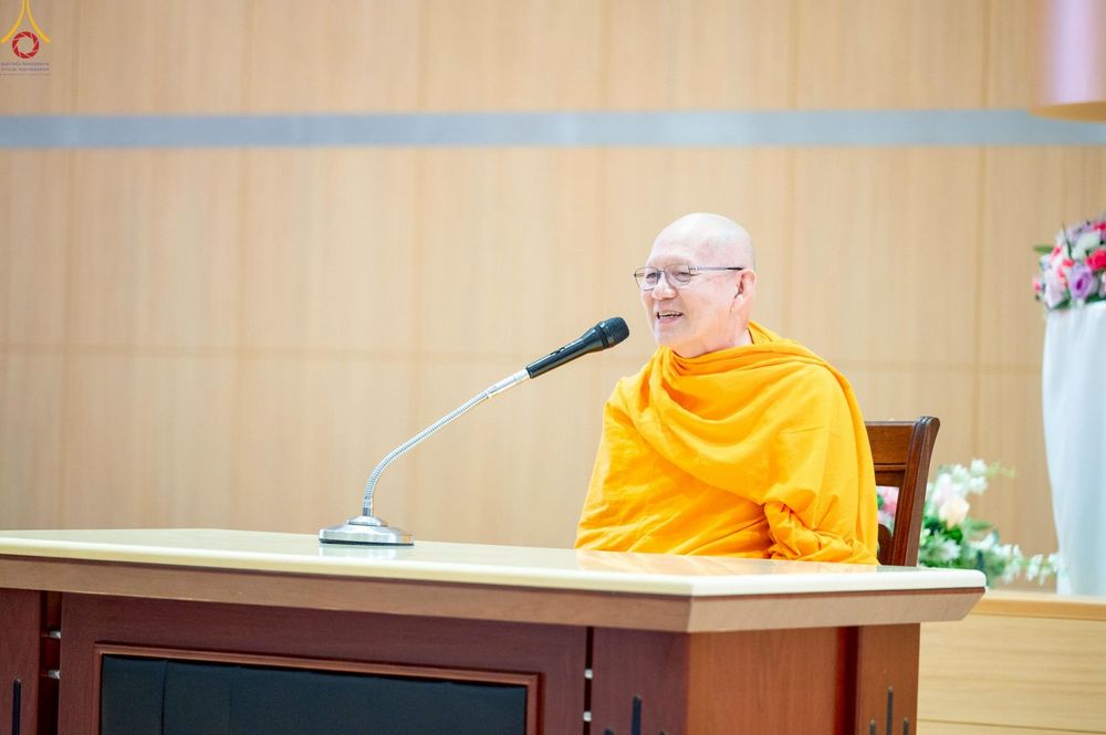 ภาพ No.239874:วันที่ ๒๒ - ๒๔ สิงหาคม พ.ศ. ๒๕๖๘ สัมมนารวมใจผู้นำบุญ บูชาธรรม ๘๑ ปี หลวงพ่อธัมมชโย กฐินสามัคคีทั่วไทย ๓๐,๐๐๐ วัด โครงการอุปสมบทบูชาธรรมมหาปูชนียาจารย์ ๓,๐๐๐ รูป รุ่นที่ ๑