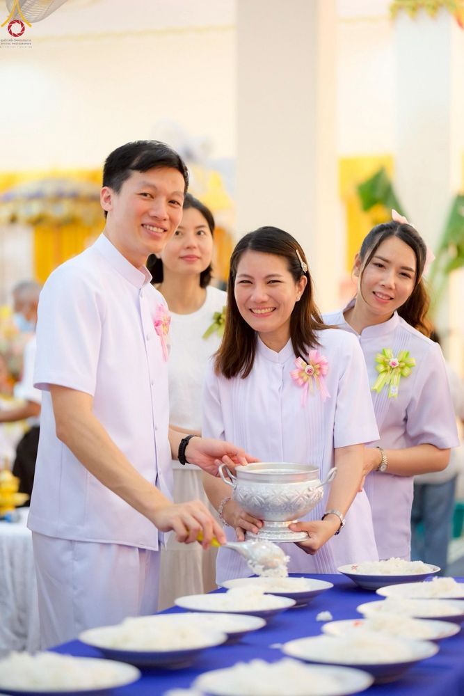 ภาพ No.261005:วันที่ 19 ตุลาคม พ.ศ. 2568 พิธีทอดกฐินสามัคคีทั่วไทย 30,000 วัด โดยคณะศิษยานุศิษย์ บูชาธรรม 81 ปี หลวงพ่อธัมมชโย ณ วัดทุ่งน้อย อ.นครชัยศรี จ.นครปฐม