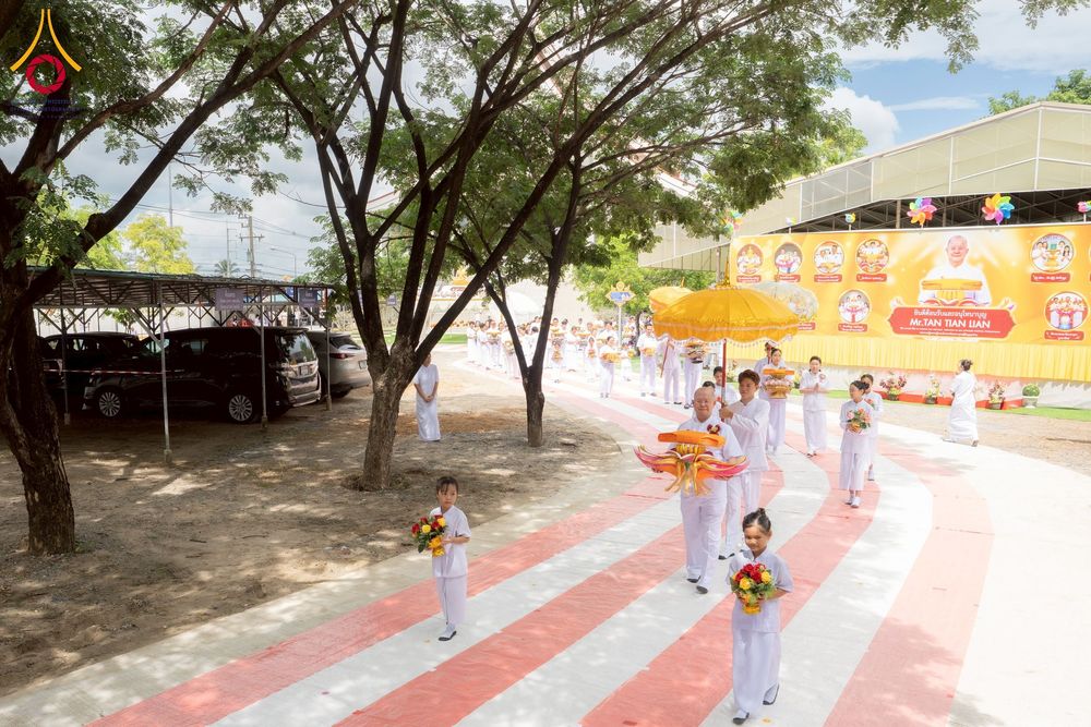 ภาพ No.252738:วันที่ 12 ตุลาคม พ.ศ. 2568 พิธีทอดกฐินครบรอบ 12 ปี เพื่อสร้างถนนธรรมวิถี ณ ศูนย์ปฏิบัติธรรมนครราชสีมา