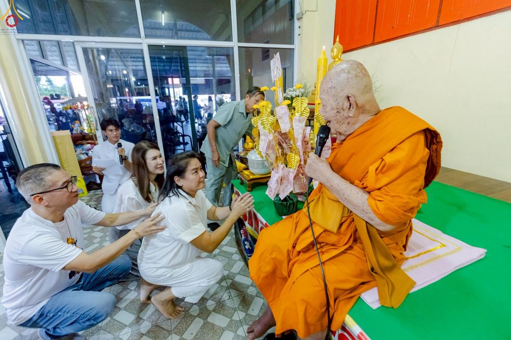 ภาพ No.263775:วันที่ 23 ตุลาคม พ.ศ. 2568 พิธีทอดกฐินสามัคคีทั่วไทย 30,000 วัด โดยคณะศิษยานุศิษย์ บูชาธรรม 81 ปี หลวงพ่อธัมมชโย ณ วัดเขาน้อยพัฒนาราม ต.สุรศักดิ์ อ.ศรีราชา จ.ชลบุรี