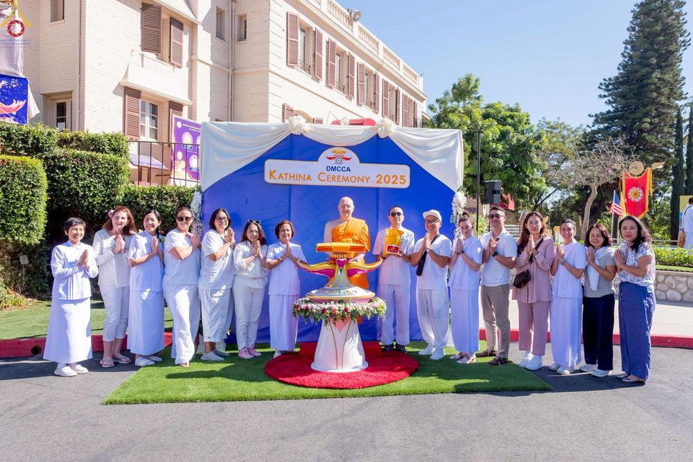 ภาพ No.259290:วันอาทิตย์ที่ 12 ตุลาคม พ.ศ. 2568 พิธีทอดกฐินบรมจักรพรรดิ สร้างอุโบสถ 82 ปี บูชาธรรมหลวงพ่อธัมมชโย ณ วัดพระธรรมกายแคลิฟอร์เนีย ประเทศสหรัฐอเมริกา 