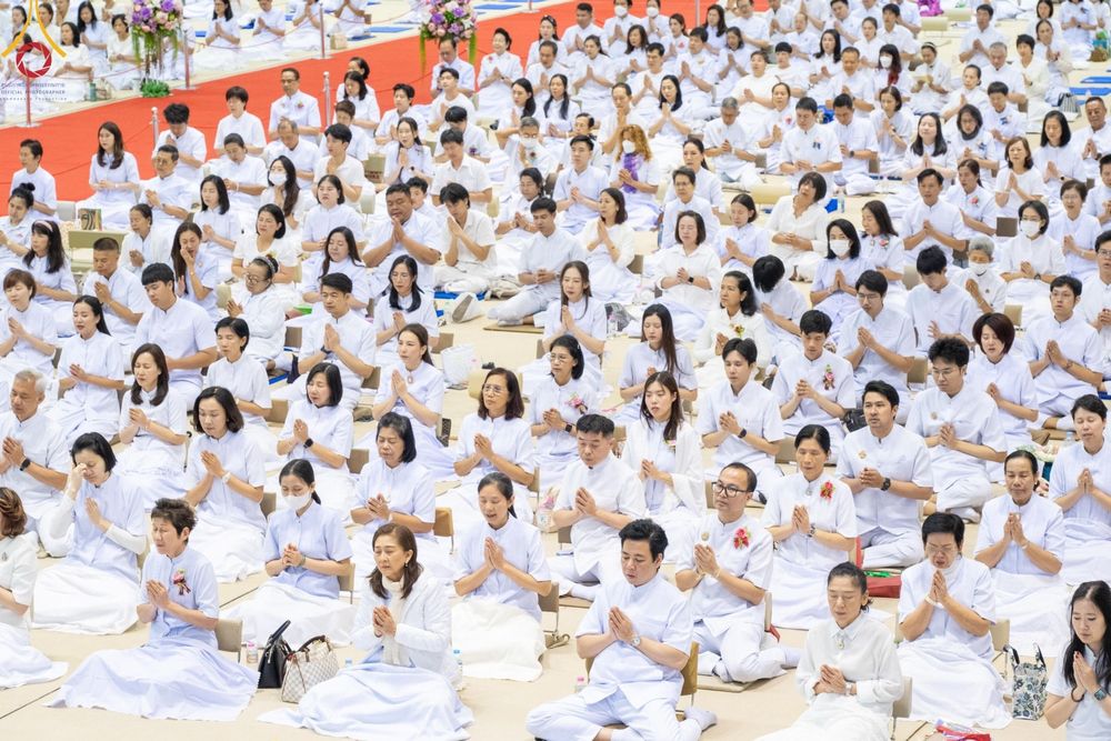 ภาพ No.187994:พิธีบูชาข้าวพระ วันขึ้นปีใหม่ 2568 ณ วัดพระธรรมกาย จ.ปทุมธานี วันที่ 1 มกราคม พ.ศ. 2568