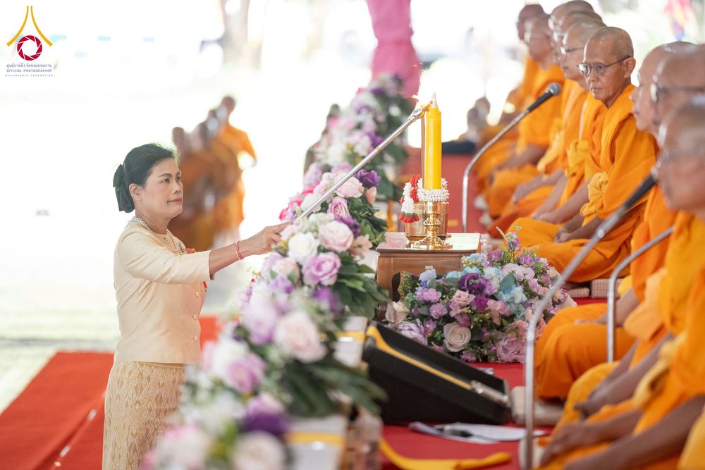 ภาพ No.250263:วันอังคารที่ 7 ตุลาคม พ.ศ. 2568 พิธีทอดผ้าป่าเพื่อสร้าง "ลานอเนกประสงค์พญานาค 4 ตระกูล" ณ พุทธอุทยานนานาชาติ อ.โพนพิสัย จ.หนองคาย