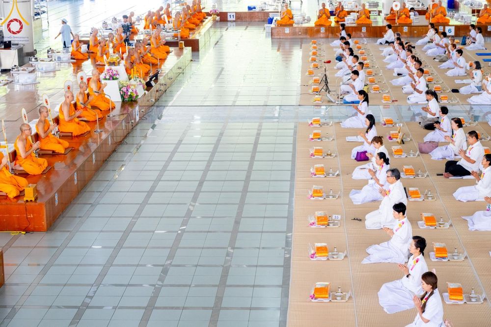 ภาพ No.167393:พิธีบุพเปตพลี ครั้งที่ 157 ร่วมอุทิศบุญกุศลแด่หมู่ญาติที่ล่วงลับไปแล้ว และสืบทอดอายุพระพุทธศาสนา วันพฤหัสที่ 31 ตุลาคม พ.ศ. 2567 (วันพระ แรม 14 ค่ำ เดือน 11) ณ หอฉันคุณยายอาจารย์ฯ วัดพระธรรมกาย