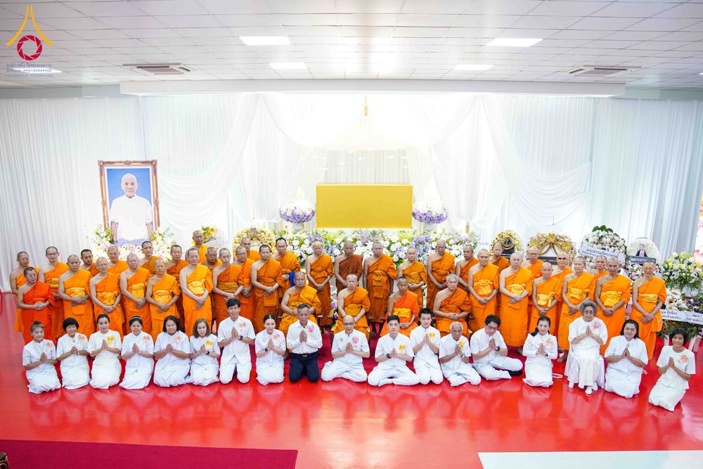 ภาพ No.315889:วันพฤหัสบดีที่ 26 มีนาคม พ.ศ. 2569 พิธีบำเพ็ญกุศล คุณพ่อณรงค์ จินตมากุล  สิริอายุ 99 ปี 11 เดือน โยมบิดา พระครูปลัดรัตนวีรวัฒน์ (รังสฤษดิ์ อิทฺธิจินตโก) ที่ปรึกษาเจ้าคณะจังหวัดปทุมธานี เจ้าอาวาสวัดพระธรรมกาย  ณ ห้องปลูกศรัทธา 2 วัดพระธรรมกาย ปทุมธานี