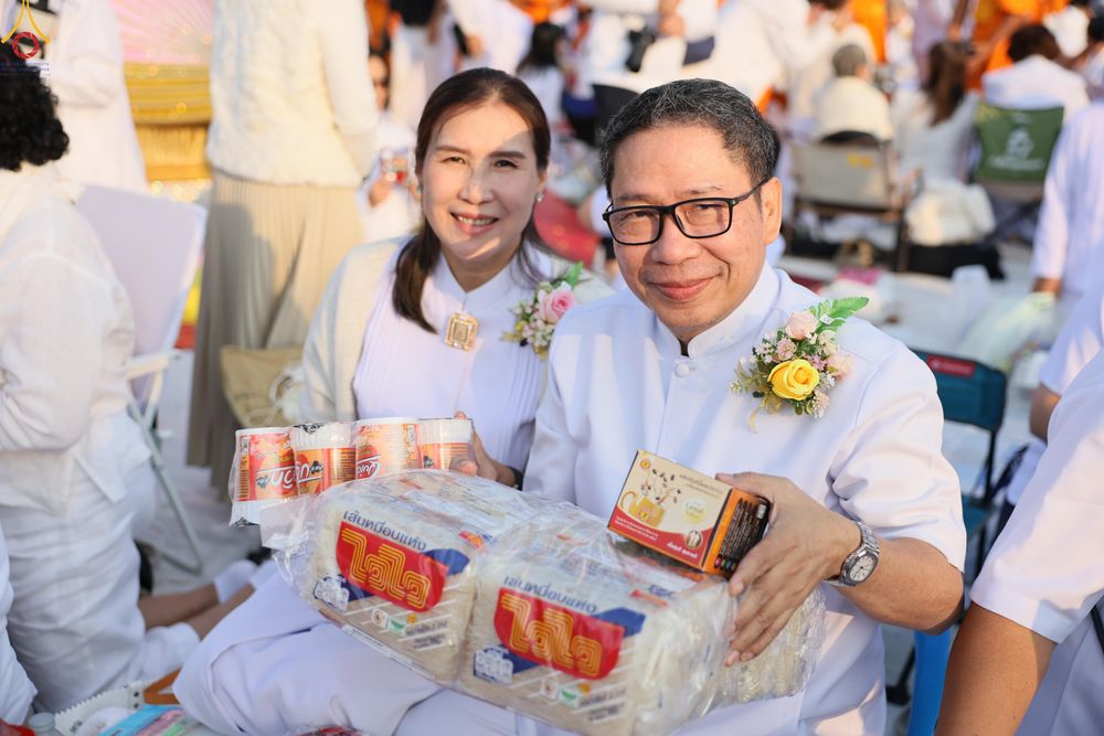 ภาพ No.294474:วันที่ 14 มกราคม พ.ศ. 2569 พิธีตักบาตรพระธรรมยาตรา ณ วัดสองพี่น้อง ต.ต้นตาล อ.สองพี่น้อง จ.สุพรรณบุรี ในโครงการธรรมยาตรา กตัญญูบูชา มหาปูชนียาจารย์ พระมงคลเทพมุนี(สด จนฺทสโร) พระผู้ปราบมาร อนุสรณ์สถาน 7 แห่ง ปีที่ 14