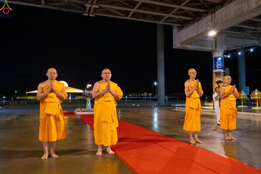 ภาพ No.337532:วันจันทร์ที่ 29 มิถุนายน พ.ศ.2569 (วันพระขึ้น 15 ค่ำ เดือน 8) พิธีบุพเปตพลี ครั้งที่ 184 ณ หอฉันคุณยายอาจารย์ฯ  พิธีสวดธัมมจักกัปปวัตนสูตร ครบ 8,495,000,000 จบ ณ มหาวิหารคด วัดพระธรรมกาย