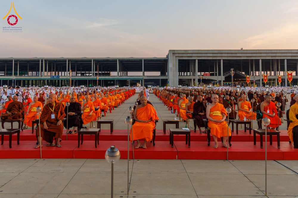 ภาพ No.312081:วันอังคารที่ 3 มีนาคม พ.ศ.2569 พิธีเวียนประทักษิณและจุดมาฆประทีป ณ ลานธรรมพระมหาธรรมกายเจดีย์ วัดพระธรรมกาย