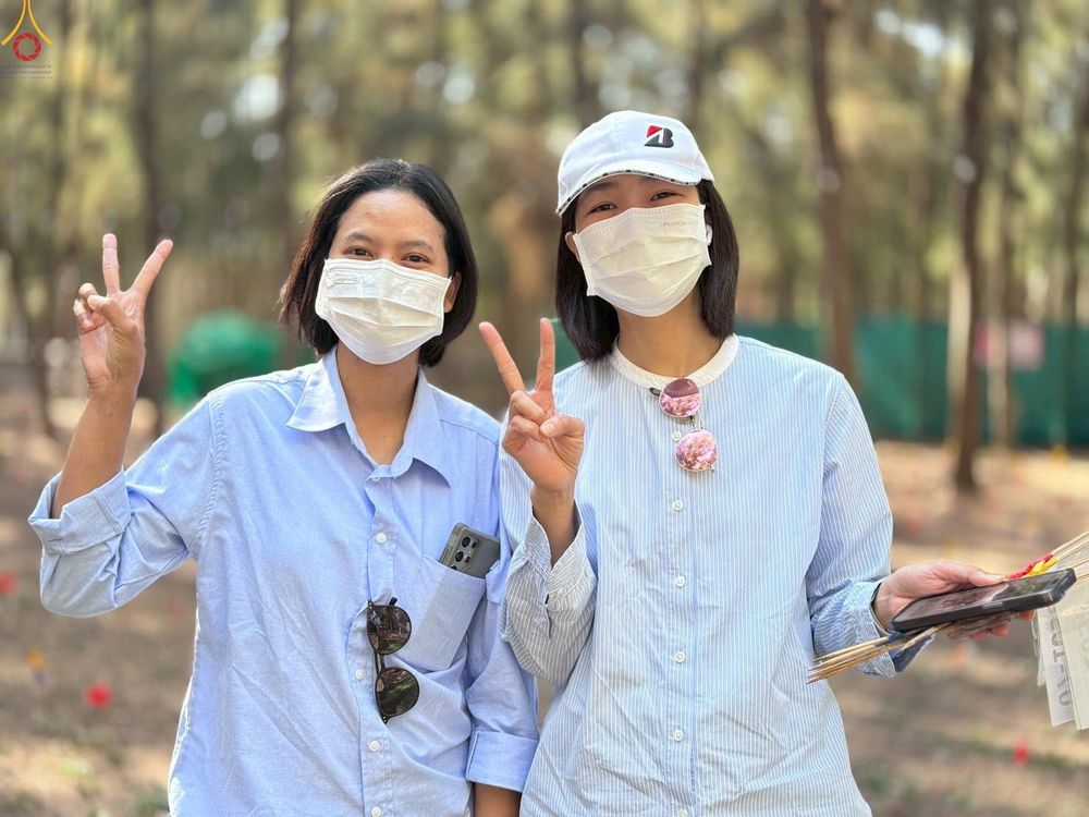 ภาพ No.300472:ภาพเบื้องหลังอาสาสมัครรวมใจ ชุดที่ 3 ในโครงการธรรมยาตรา กตัญญูบูชา มหาปูชนียาจารย์ พระมงคลเทพมุนี(สด จนฺทสโร) พระผู้ปราบมาร อนุสรณ์สถาน 7 แห่ง ปีที่ 14