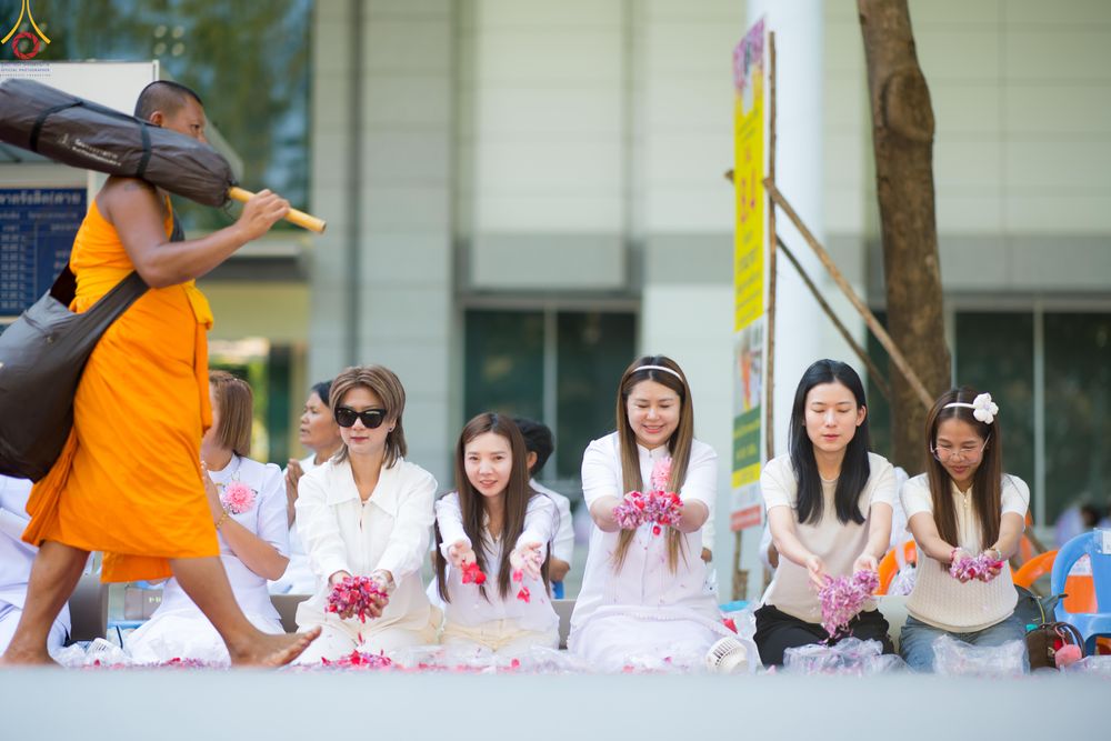ภาพ No.305828:วันที่ 25 มกราคม พ.ศ. 2569 พิธีต้อนรับพระธรรมยาตรา วัดพระธรรมกาย(ภาพชุดที่ 3) ในโครงการธรรมยาตรา กตัญญูบูชา มหาปูชนียาจารย์ พระมงคลเทพมุนี(สด จนฺทสโร) พระผู้ปราบมาร อนุสรณ์สถาน 7 แห่ง ปีที่ 14