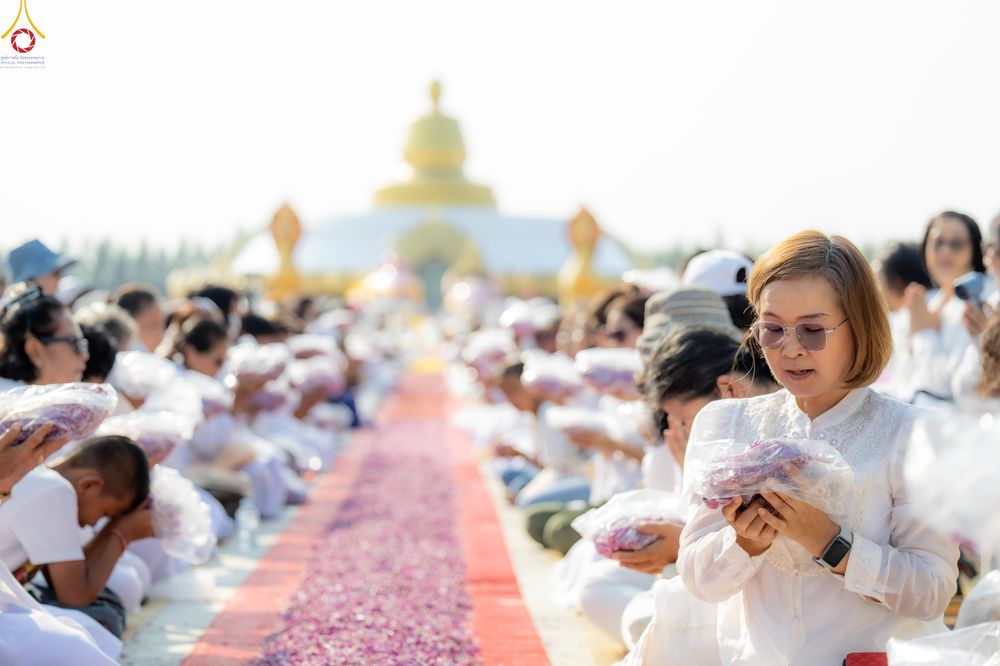 ภาพ No.299313:วันที่ 18 มกราคม พ.ศ. 2569 พิธีต้อนรับพระธรรมยาตรา ณ อนุสรณ์สถานลำดับที่ 5 สถานที่เผยแผ่วิชชาธรรมกายครั้งแรก อนุสรณ์สถานบางปลา วัดบางปลา อำเภอบางเลน จังหวัดนครปฐม ในโครงการธรรมยาตรา กตัญญูบูชา มหาปูชนียาจารย์ พระมงคลเทพมุนี(สด จนฺทสโร) พระผู้ปราบมาร อนุส
