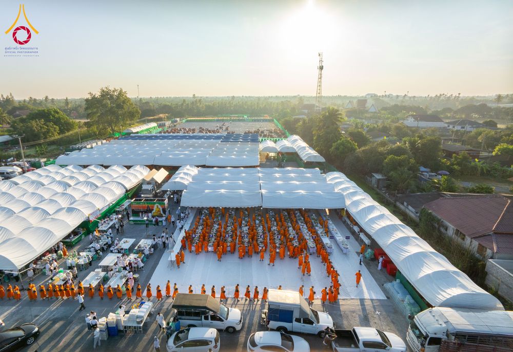 ภาพ No.289980:วันที่ 8 มกราคม พ.ศ. 2569 พิธีถวายภัตตาหารเป็นสังฆทาน แด่พระธรรมยาตรา ณ อนุสรณ์สถานคลองบางนางแท่น อ.สามพราน จ.นครปฐม ในโครงการธรรมยาตรา กตัญญูบูชา มหาปูชนียาจารย์ พระมงคลเทพมุนี(สด จนฺทสโร) พระผู้ปราบมาร อนุสรณ์สถาน 7 แห่ง ปีที่ 14