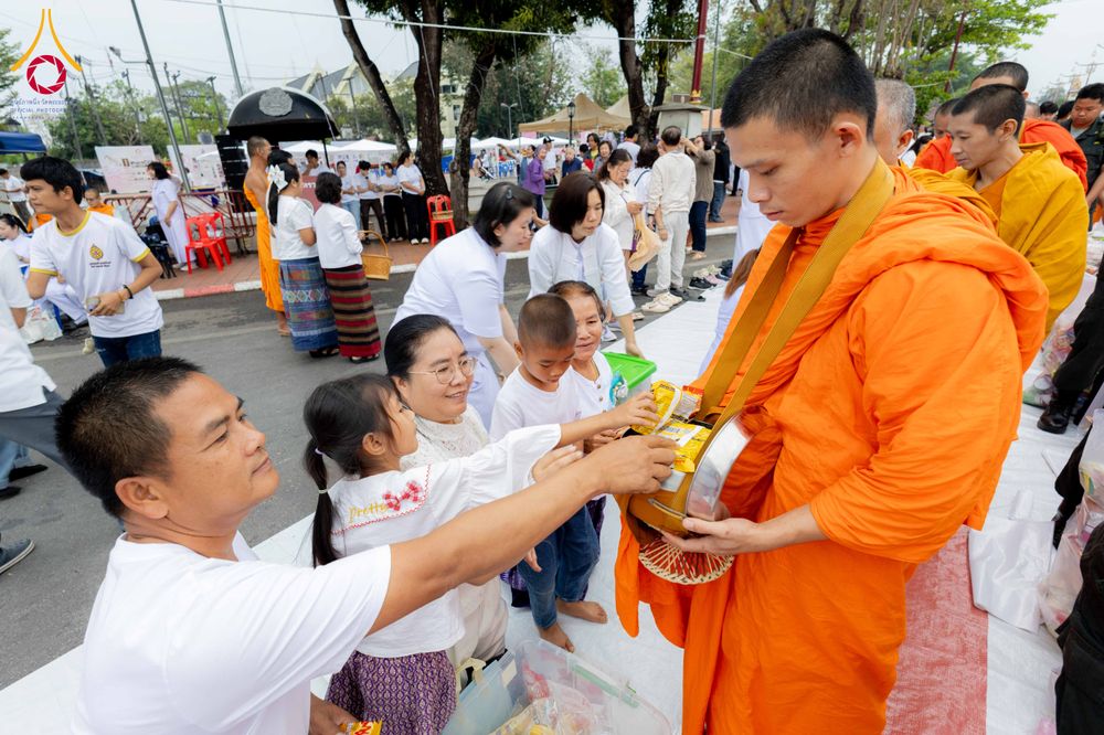 ภาพ No.310900:วันอาทิตย์ที่ 22 กุมภาพันธ์ พ.ศ. 2569 พิธีตักบาตรเเด่คณะพระภิกษุสงฆ์ 1,111 รูป จังหวัดน่าน หนึ่งในโครงการตักบาตรพระ 2,000,000 รูป 77 จังหวัดทั่วไทย ในวาระอันเป็นมงคลยิ่ง ครบรอบ 744 ปี นครน่าน สืบสานศรัทธา ทำบุญใหญ่ของเมืองน่าน ณ ข่วงเมือง วัดภูมินทร์ อำเ