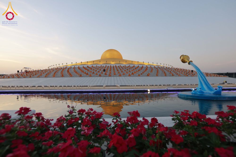 ภาพ No.312147:วันอังคารที่ 3 มีนาคม พ.ศ.2569 พิธีเวียนประทักษิณและจุดมาฆประทีป ณ ลานธรรมพระมหาธรรมกายเจดีย์ วัดพระธรรมกาย