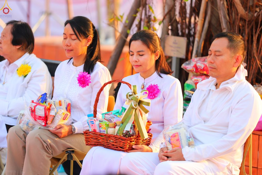 ภาพ No.294405:วันที่ 14 มกราคม พ.ศ. 2569 พิธีตักบาตรพระธรรมยาตรา ณ วัดสองพี่น้อง ต.ต้นตาล อ.สองพี่น้อง จ.สุพรรณบุรี ในโครงการธรรมยาตรา กตัญญูบูชา มหาปูชนียาจารย์ พระมงคลเทพมุนี(สด จนฺทสโร) พระผู้ปราบมาร อนุสรณ์สถาน 7 แห่ง ปีที่ 14