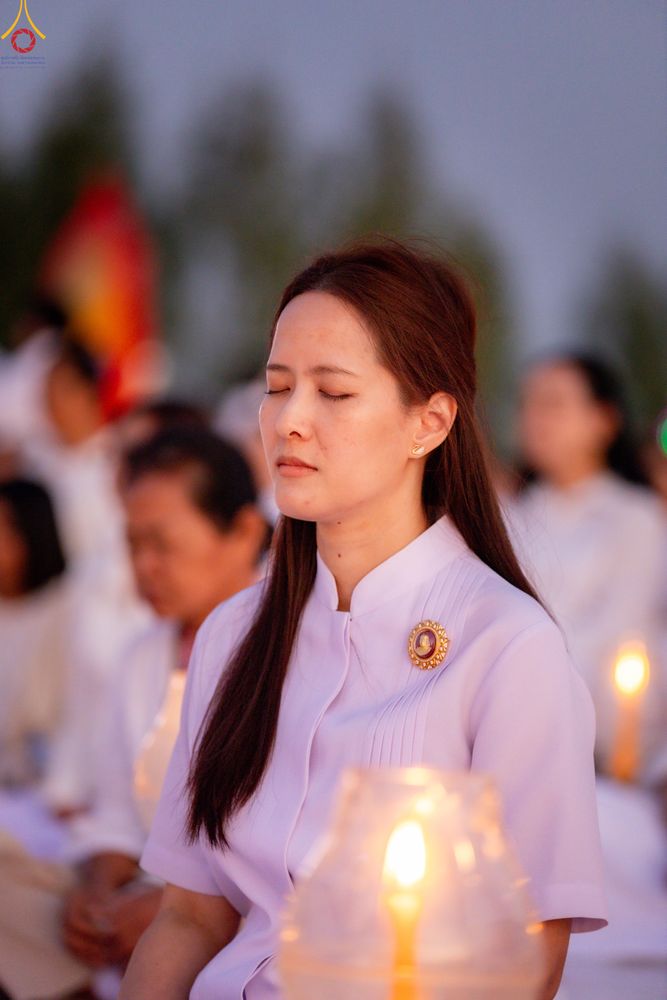 ภาพ No.302253:วันที่ 23 มกราคม พ.ศ. 2569 พิธีจุดประทีปธรรมถวายเป็นพุทธบูชา (ภาพชุดที่ 2) และบูชาธรรมมหาปูชนียาจารย์  ณ อนุสรณ์สถานลำดับที่ 5 สถานที่เผยแผ่วิชชาธรรมกายครั้งแรก อนุสรณ์สถานบางปลา วัดบางปลา อำเภอบางเลน จังหวัดนครปฐม ในโครงการธรรมยาตรา กตัญญูบูชา มหาปูชนีย