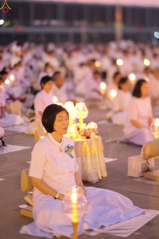 ภาพ No.307989:วันที่ 31 มกราคม พ.ศ. 2569 พิธีจุดประทีปธรรมถวายเป็นพุทธบูชา  และบูชาธรรมมหาปูชนียาจารย์ (ภาพชุดที่ 3) ณ วัดพระธรรมกาย ปทุมธานี ในโครงการธรรมยาตรา กตัญญูบูชา มหาปูชนียาจารย์ พระมงคลเทพมุนี(สด จนฺทสโร) พระผู้ปราบมาร อนุสรณ์สถาน 7 แห่ง ปีที่ 14