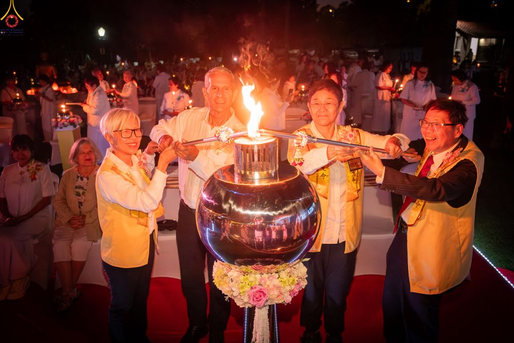ภาพ No.332837:วันอาทิตย์ที่ 31 พฤษภาคม พ.ศ. 2569 วันวิสาขบูชา ณ วัดพระธรรมกายแคลิฟอร์เนีย  ประเทศสหรัฐอเมริกา