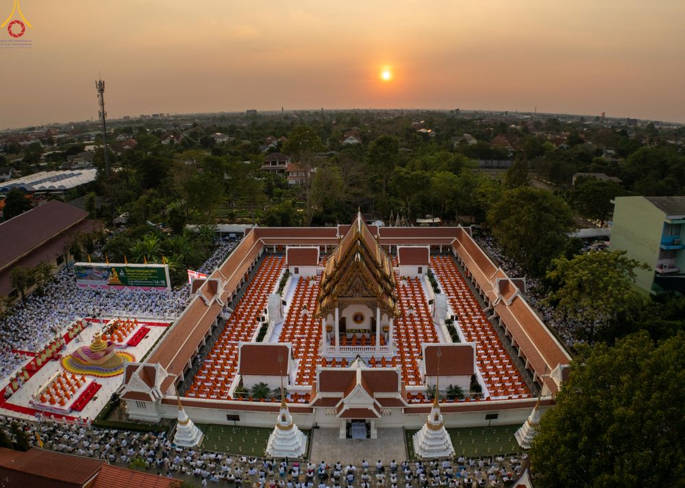 ภาพ No.296988:วันที่ 17 มกราคม พ.ศ. 2569 พิธีจุดประทีปถวายเป็นพุทธบูชา และบูชาธรรมมหาปูชนียาจารย์  ณ วัดโบสถ์บน ต.บางคูเวียง จ.นนทบุรี อนุสรณ์สถานลำดับที่ 4 สถานที่เกิดด้วยกายธรรม ในโครงการธรรมยาตรา กตัญญูบูชา มหาปูชนียาจารย์ พระมงคลเทพมุนี(สด จนฺทสโร) พระผู้ปราบมาร อ