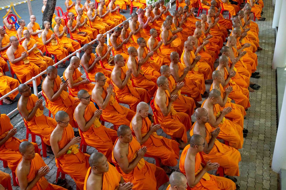 ภาพ No.314682:วันเสาร์ที่ 21 มีนาคม พ.ศ. 2569 พิธีบำเพ็ญกุศล คุณพ่อณรงค์ จินตมากุล  สิริอายุ 99 ปี 11 เดือน โยมบิดา พระครูปลัดรัตนวีรวัฒน์ (รังสฤษดิ์ อิทฺธิจินตโก) ที่ปรึกษาเจ้าคณะจังหวัดปทุมธานี เจ้าอาวาสวัดพระธรรมกาย  ณ ห้องปลูกศรัทธา 2 วัดพระธรรมกาย ปทุมธานี