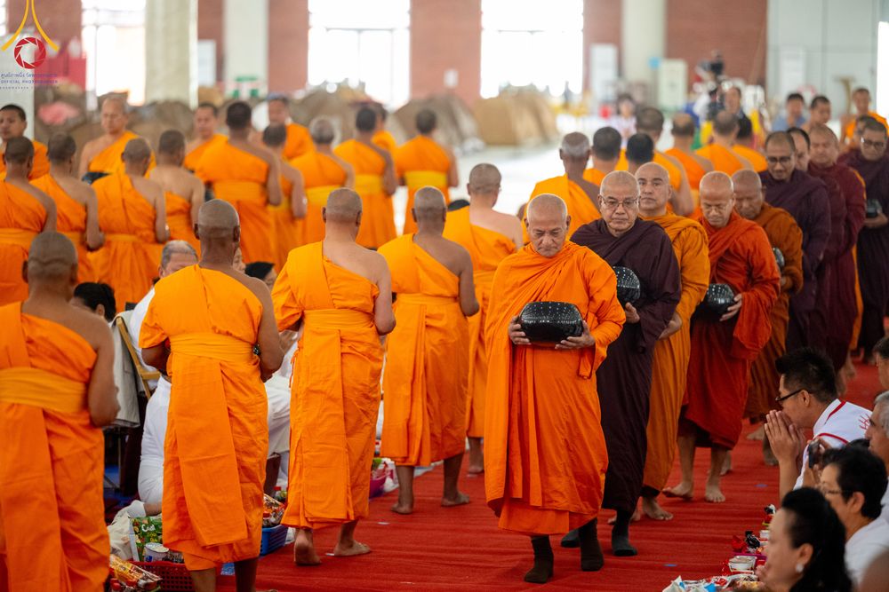 ภาพ No.314244:วันอังคารที่ 17 มีนาคม พ.ศ. 2569 พิธีตักบาตรฉลองสามเณรใหม่ 500 รูป  ณ มณฑลพิธีลุมพินี ประเทศเนปาล