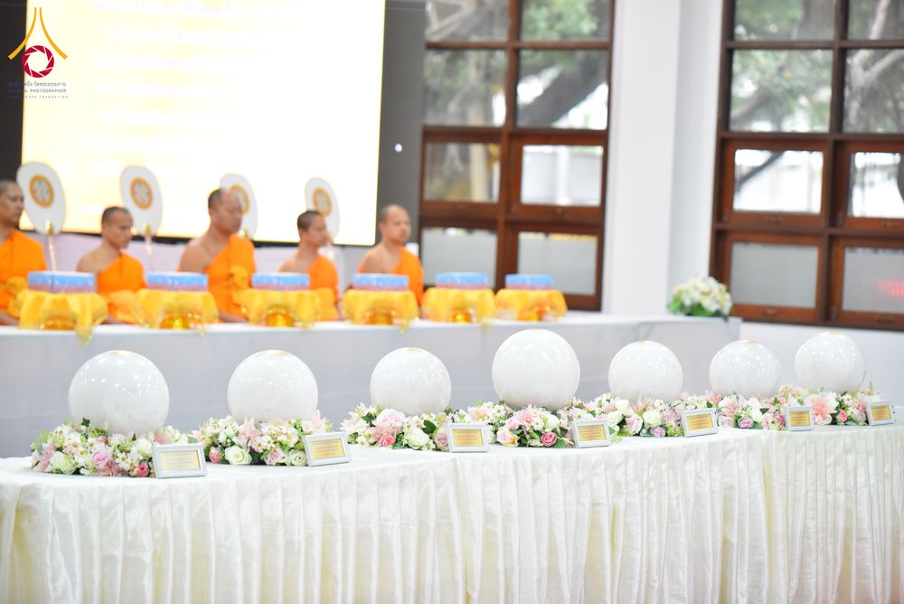 ภาพ No.294211:วันอาทิตย์ที่ 14 ธันวาคม พ.ศ.2568 พิธีเจริญพระพุทธมนต์สมโภชดวงแก้วลูกนิมิตเอก และดวงแก้วนิมิตปฏิบัติธรรม อัญเชิญประดิษฐาน  ณ วัดพระธรรมกายในประเทศสหรัฐอเมริกาและประเทศเยอรมนี 7 แห่ง ณ อาคารปลูกศรัทธา 2 วัดพระธรรมกาย