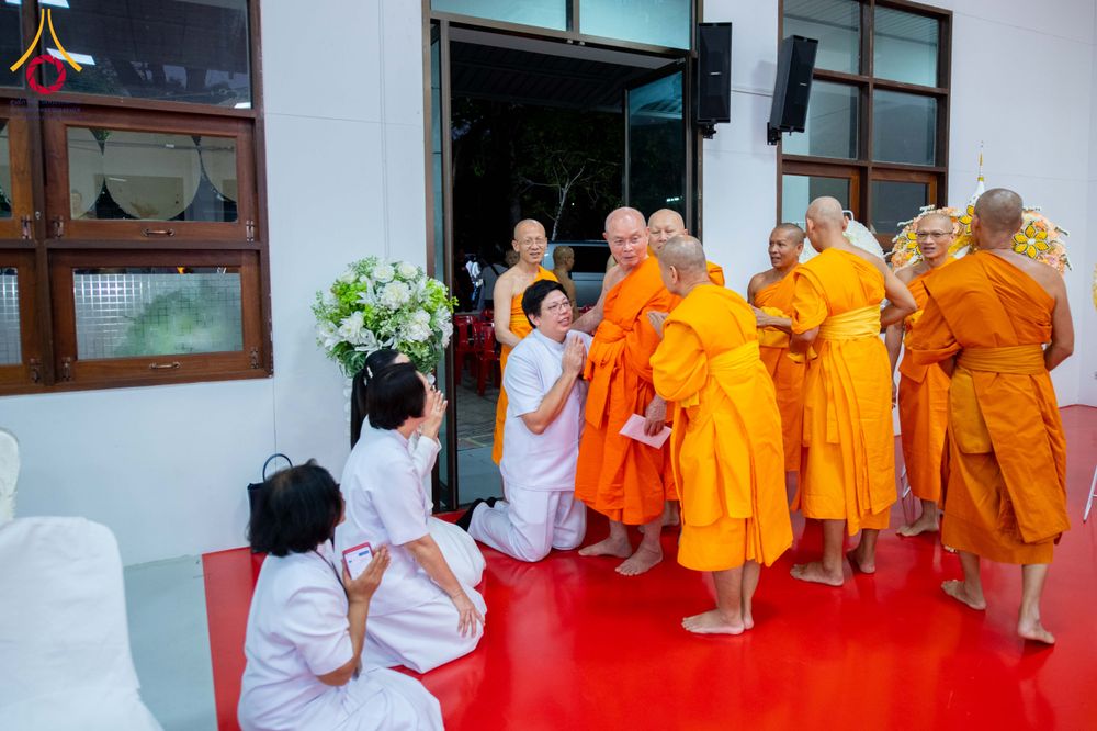 ภาพ No.314488:วันพฤหัสบดีที่ 19 มีนาคม พ.ศ. 2569 พิธีบำเพ็ญกุศล คุณพ่อณรงค์ จินตมากุล โยมบิดา พระครูปลัดรัตนวีรวัฒน์ (รังสฤษดิ์ อิทฺธิจินตโก) ที่ปรึกษาเจ้าคณะจังหวัดปทุมธานี เจ้าอาวาสวัดพระธรรมกาย  ณ ห้องปลูกศรัทธา 2 วัดพระธรรมกาย ปทุมธานี