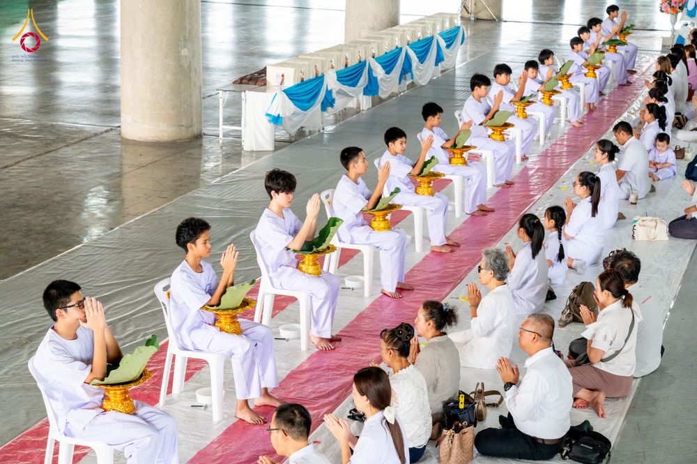 ภาพ No.338162:วันอาทิตย์ต้นเดือน 5 กรกฎาคม พ.ศ.2569 พิธีตัดปอยผมสามเณรนานาชาติ AEC & WAB รุ่นที่ 1 ณ วัดพระธรรมกาย
