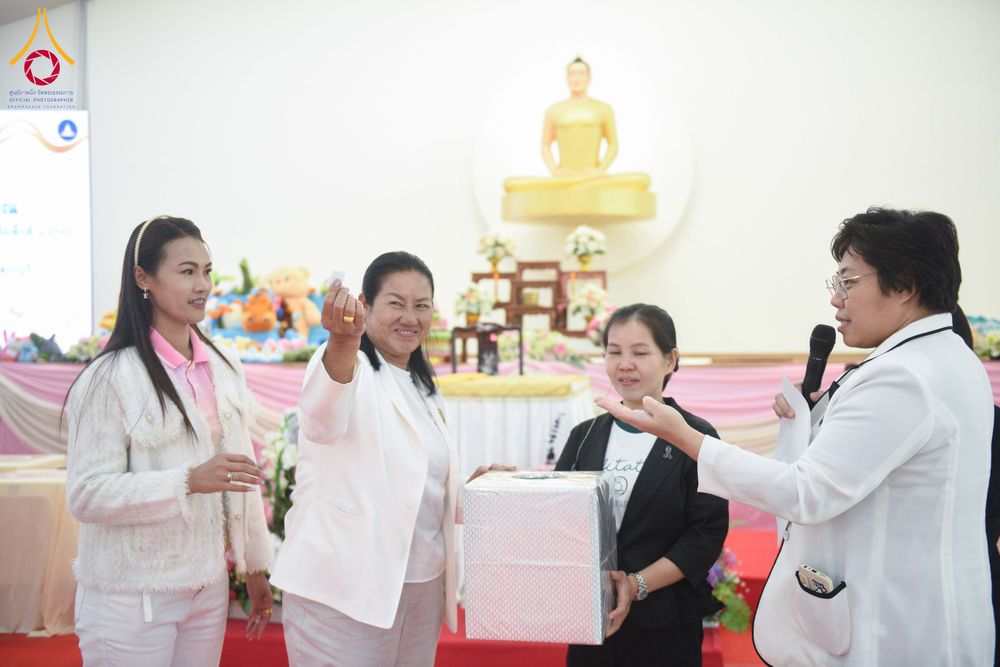 ภาพ No.282069:วันศุกร์ที่ 19 ธันวาคม พ.ศ. 2568 พิธีมอบโล่และใบประกาศเกียรติคุณ โครงการเจริญพระพุทธมนต์ธัมมจักกัปปวัตตนสูตร และวันรวมพลังเด็กดีV-Star ดาวแห่งความดี ผู้นำฟื้นฟูศีลธรรมโลกจังหวัดสระบุรี ณ ศูนย์ปฏิบัติธรรมสระบุรี