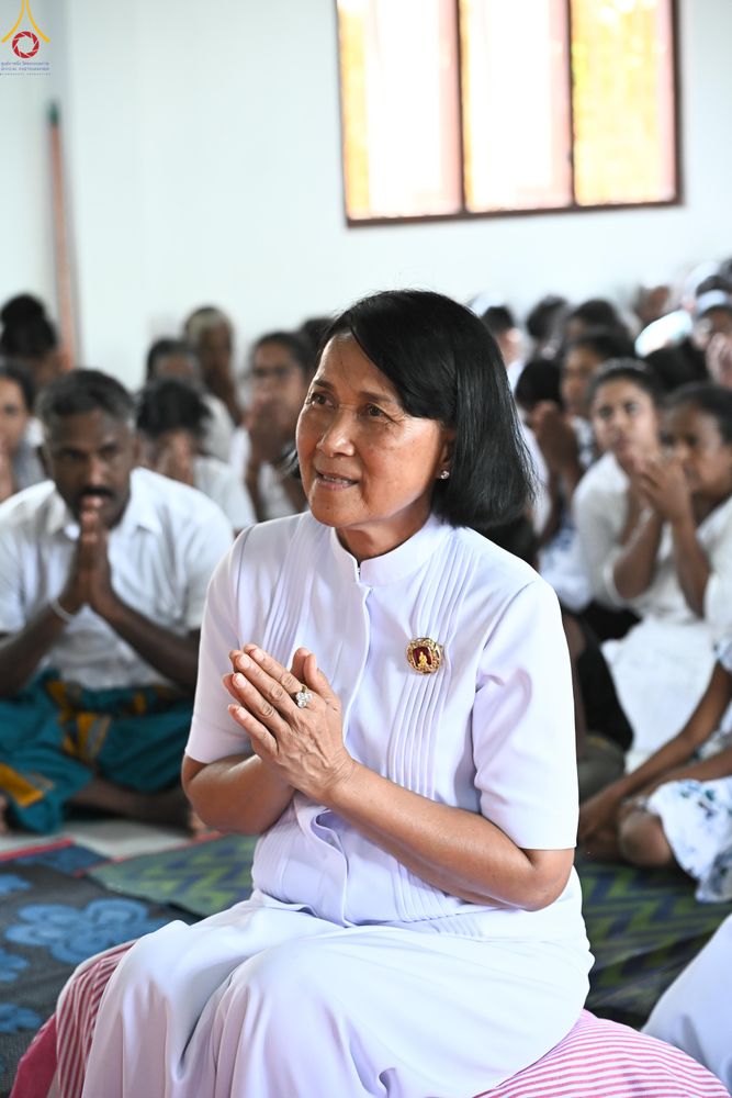 ภาพ No.278824:วันที่ 1 พฤศจิกายน  2568  กฐินสมทบวัดต่างประเทศ โดยคณะศิษยานุศิษย์ บูชาธรรม 81 ปี หลวงพ่อธัมมชโย ณ วัดธรรมรักษิตาราม ประเทศศรีลังกา